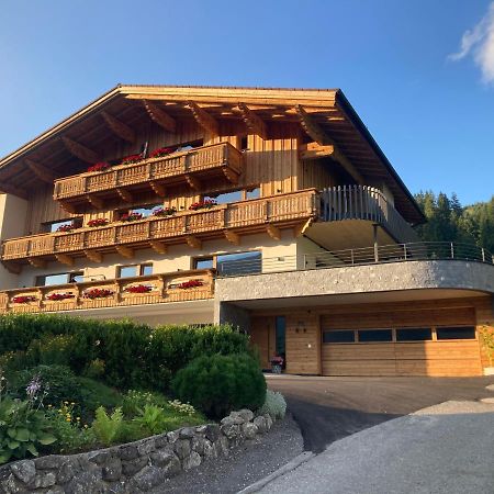 Auf Der Sonnenseite Apartment Schattwald Bagian luar foto
