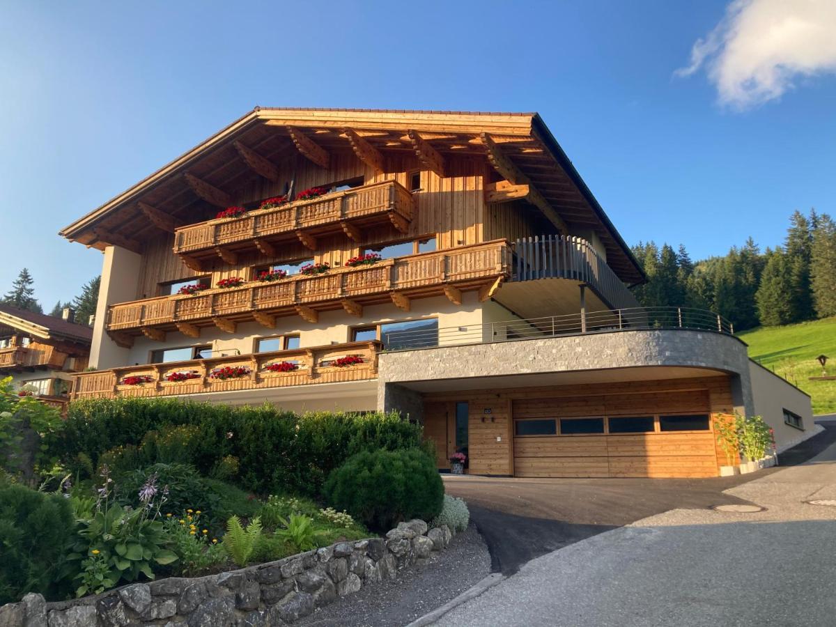 Auf Der Sonnenseite Apartment Schattwald Bagian luar foto