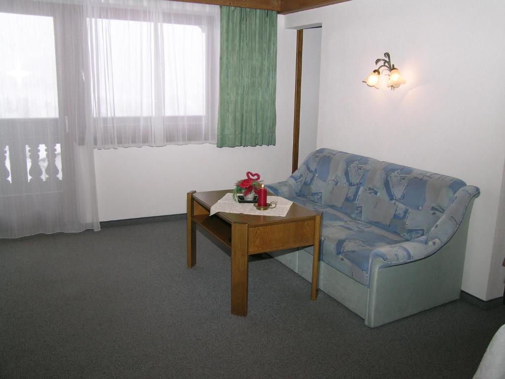 Auf Der Sonnenseite Apartment Schattwald Ruang foto