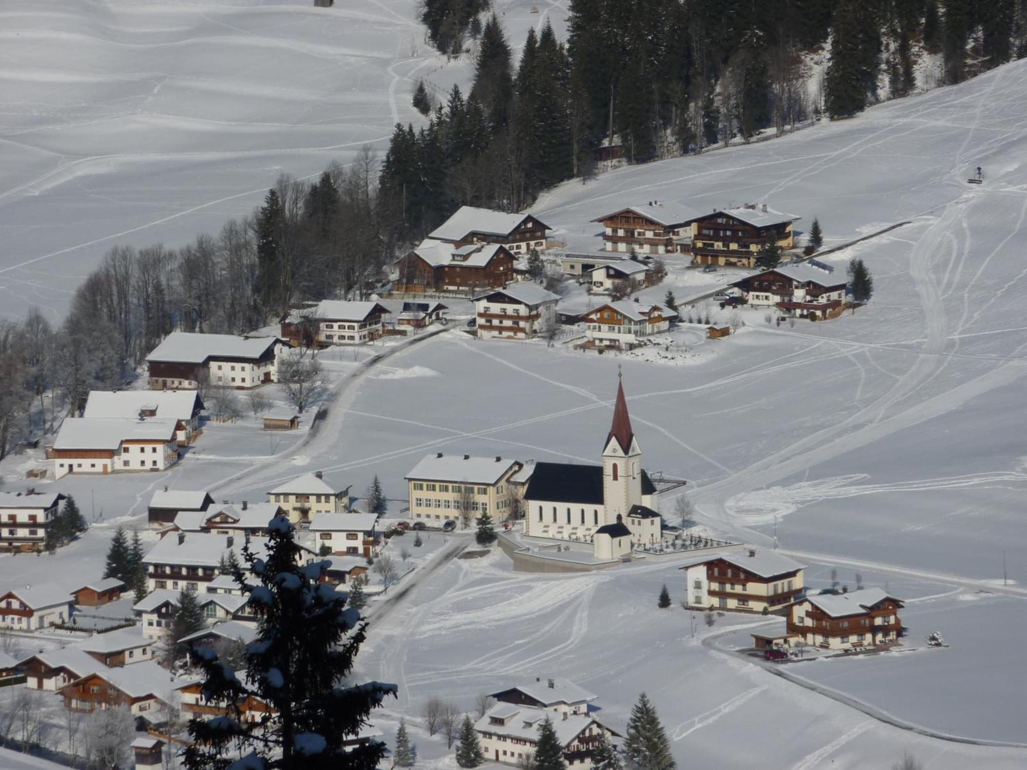Auf Der Sonnenseite Apartment Schattwald Bagian luar foto